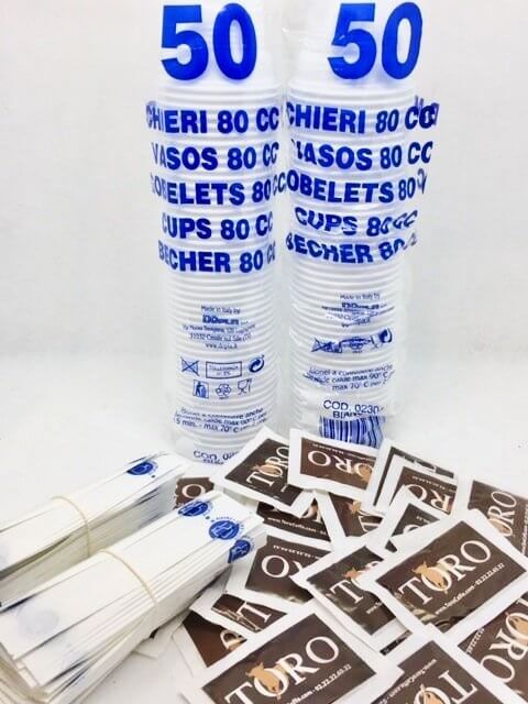 Caffè Toro Kit 100 Accessori - Palette Bicchieri e Zucchero per Caffè Caffè Toro Kit 100 Accessori - Palette Bicchieri e Zucchero per Caffè