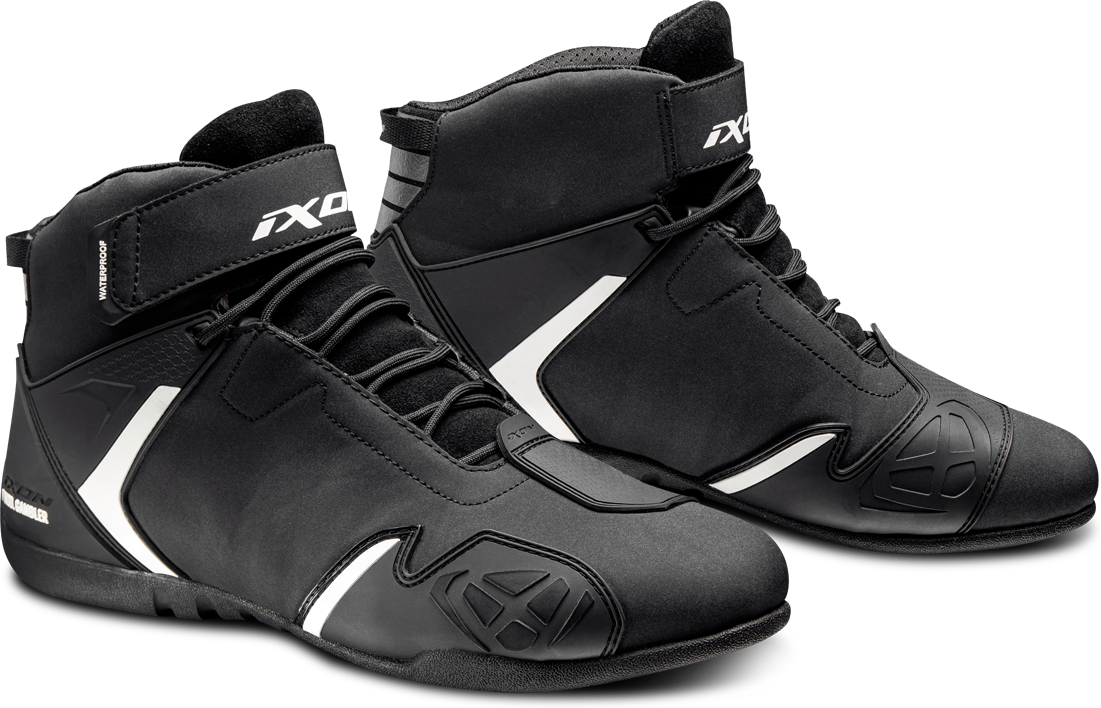 Ixon Scarpe Moto  Gambler WP Nero-Bianco