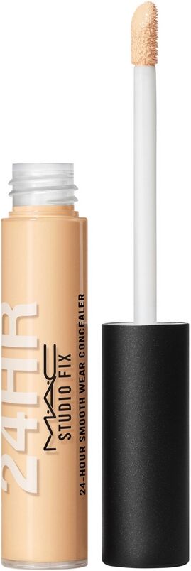 MAC Studio Fix 24-Hour Smooth Wear Concealer NC30 Correttore Fluido 7 ml