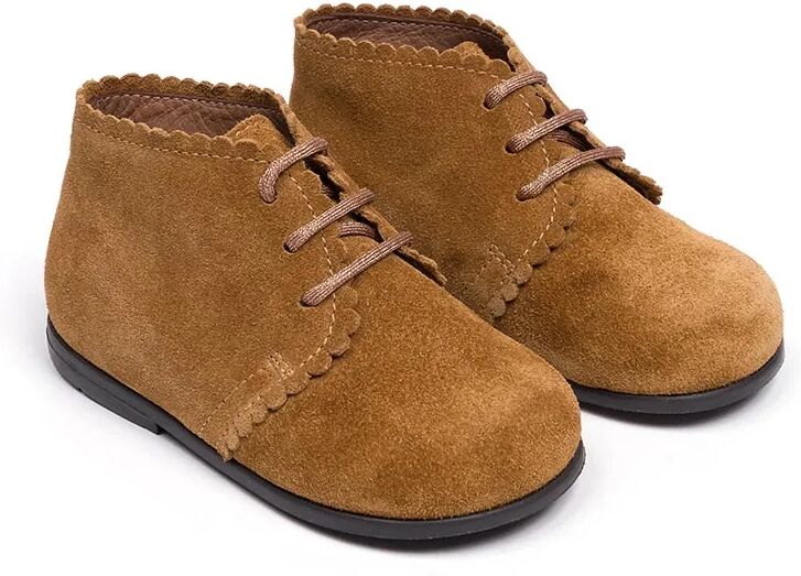 Pepè shoes Stivaletto allacciato  in pelle con smerli marrone Pepè shoes Stivaletto allacciato  in pelle con smerli marrone