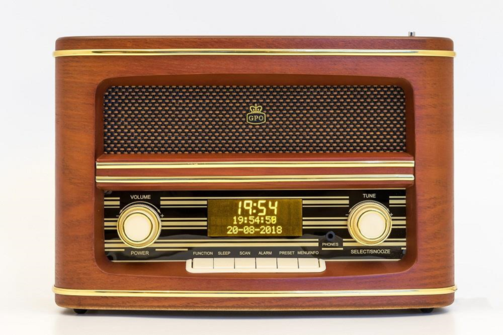GPO Retro Winchester DAB radio Personale Analogico e digitale Legno GPO Retro Winchester DAB radio Personale Analogico e digitale Legno