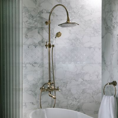 HudsonReed Kit Doccia con Miscelatore per Vasca da Bagno a Parete con Soffione e Doccetta Art Deco - Ottone Spazzolato - Earlham HudsonReed Kit Doccia con Miscelatore per Vasca da Bagno a Parete con Soffione e Doccetta Art Deco - Ottone Spazzolato - Earlham