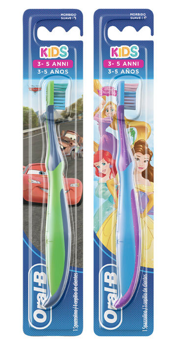 oral-b spazzolino manuale cars e frozen per bambini 3-5 anni