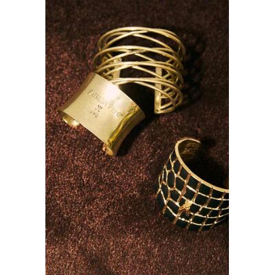 Patrizia Pepe Bracciale scultoreo con finitura vintage oro U Patrizia Pepe Bracciale scultoreo con finitura vintage oro U