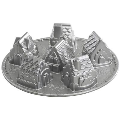 Nordic Ware Cozy Village Pan - Stampo villaggio nevoso, 6 tazze Nordic Ware Cozy Village Pan - Stampo villaggio nevoso, 6 tazze