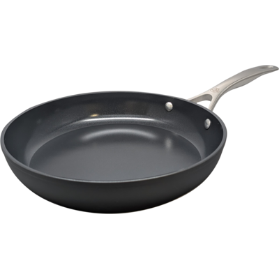 Ballarini Padella in alluminio antiaderente PFAS Free per induzione con manico linea Alba, diam. 28cm Ballarini Padella in alluminio antiaderente PFAS Free per induzione con manico linea Alba, diam. 28cm