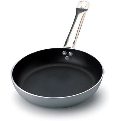 Fasa Padella in alluminio antiaderente con manico in acciaio Inox, spessore 5 mm, diam. 24cm Fasa Padella in alluminio antiaderente con manico in acciaio Inox, spessore 5 mm, diam. 24cm