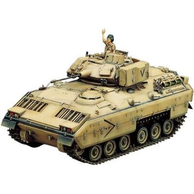 Academy - 1/35 M2 Bradley Ifv (AC13237) Academy - 1/35 M2 Bradley Ifv (AC13237)