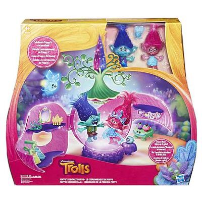Hasbro - Trolls - Playset Incoronazione Con Poppy E Branch (B6560EU4) Hasbro - Trolls - Playset Incoronazione Con Poppy E Branch (B6560EU4)
