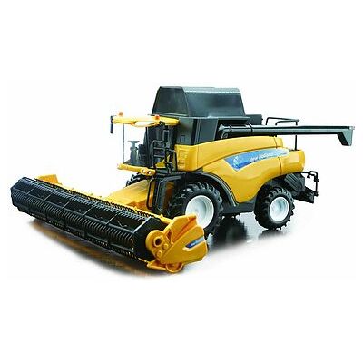 New Ray - Trattore Mietitrebbia New Holland CR9090 (05633) New Ray - Trattore Mietitrebbia New Holland CR9090 (05633)