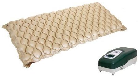 Termigea Materasso Antidecubito A Bolle D'Aria - Con Compressore Per Regolazione Di Pressione - Altezza 12 Cm Termigea Materasso Antidecubito A Bolle D'Aria - Con Compressore Per Regolazione Di Pressione - Altezza 12 Cm