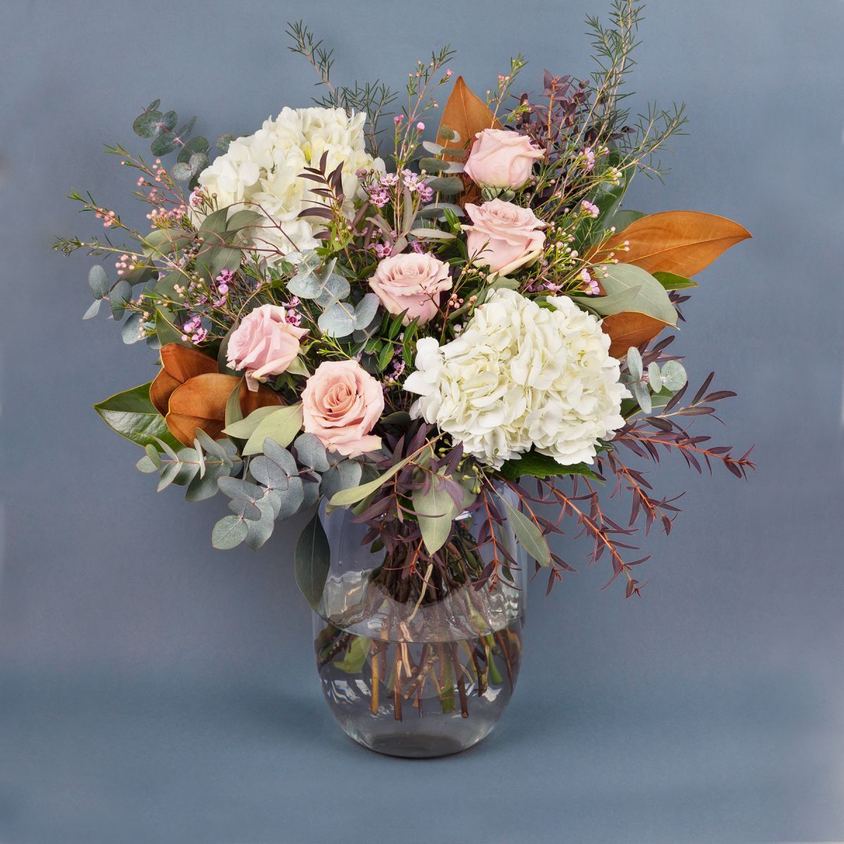 The Colvin Co Mazzo con ortensie bianche - Polar - Fiori a domicilio - Colvin The Colvin Co Mazzo con ortensie bianche - Polar - Fiori a domicilio - Colvin