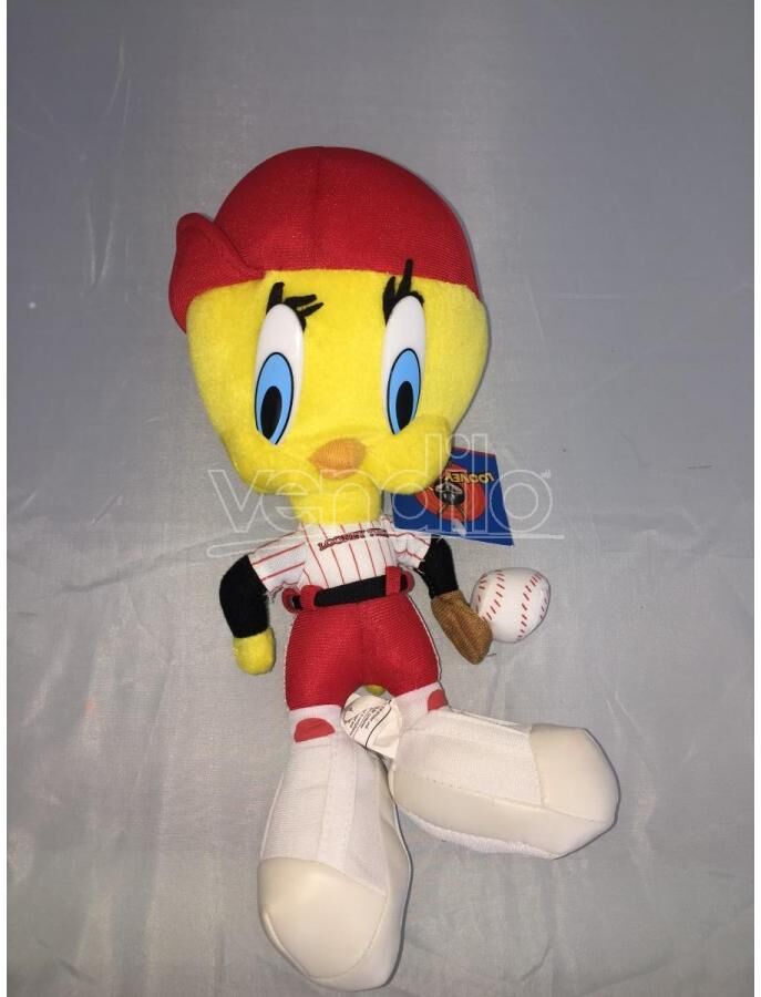WARNER BROS - Tweety Titti Vestito Baseball Rosso 30 Cm Peluche WARNER BROS - Tweety Titti Vestito Baseball Rosso 30 Cm Peluche