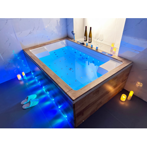 Arredo Casa Facile Vasca Idromassaggio Legno Massello Spa Led Con Cascata Intagliata Doppia+o3-180x120 -41 Getti-Doppia Pompa - Pc Full Touch - Riscaldatore - Con Vetro -  Led Cromoterapia Con Cascata - Led Sul Pannello - Bluetooth - Top Design