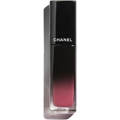 Chanel Rouge Allure Laque Il Rossetto Fluido Brillante Tenuta Estrema 5,5 ML Chanel Rouge Allure Laque Il Rossetto Fluido Brillante Tenuta Estrema 5,5 ML