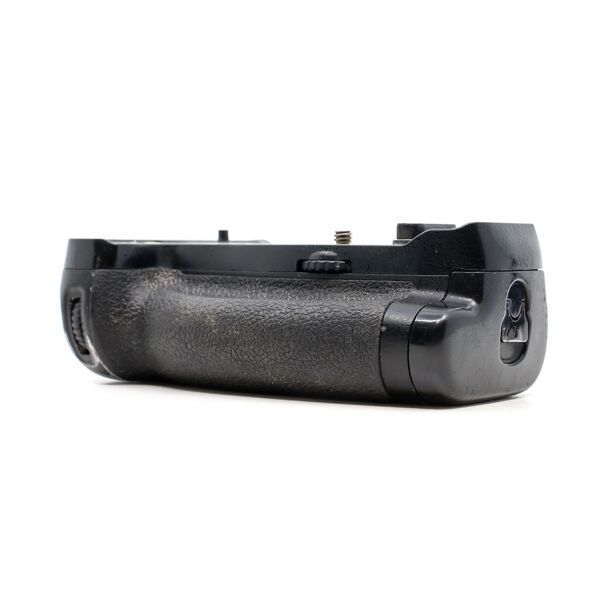 nikon mb-d18 battery grip (condition: well used)