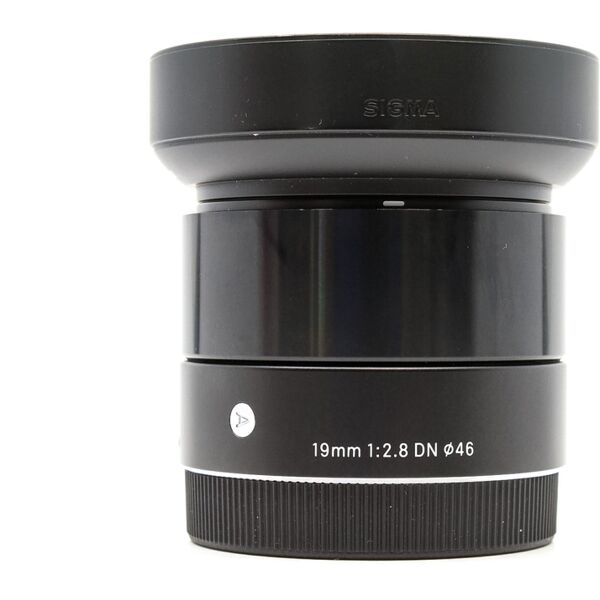 sigma 19mm f/2.8 dn art sony e fit (condition: excellent)