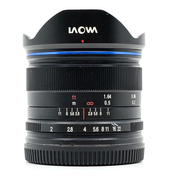 venus laowa 7.5mm f/2 micro four thirds fit (condition: excellent)