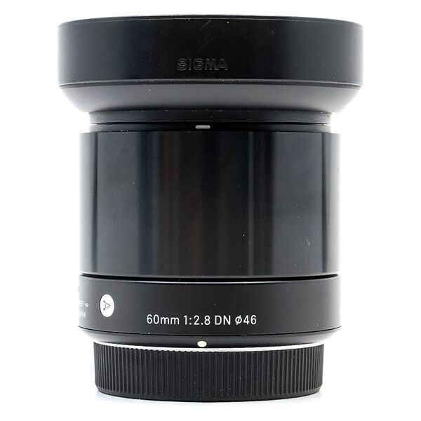 sigma 60mm f/2.8 dn art micro four thirds fit (condition: good)