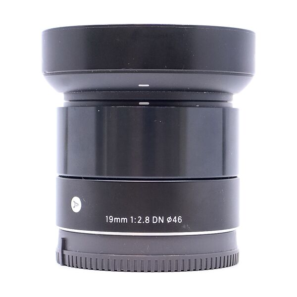 sigma 19mm f/2.8 dn art sony e fit (condition: good)