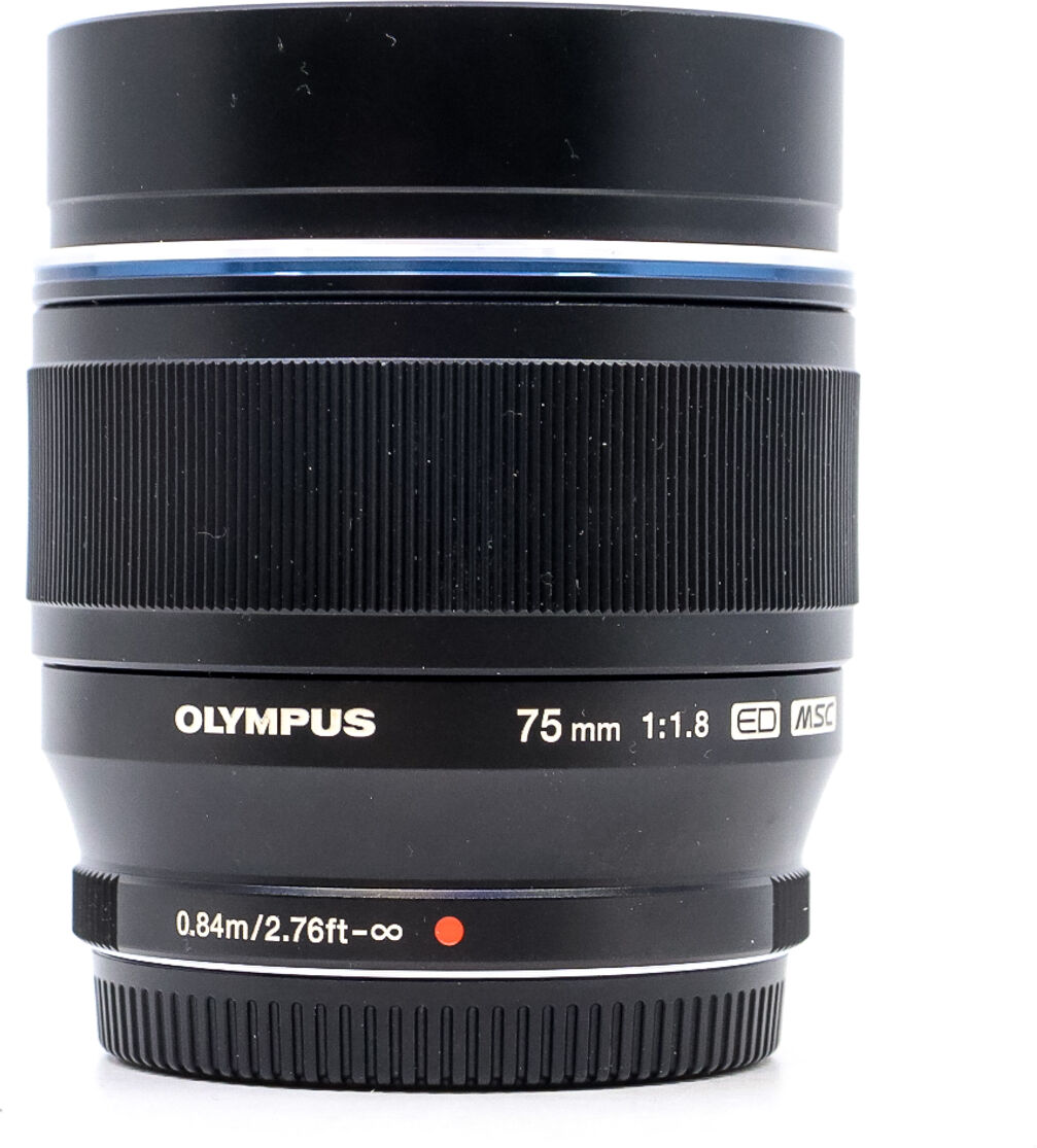 olympus m.zuiko digital ed 75mm f/1.8 (condition: excellent)