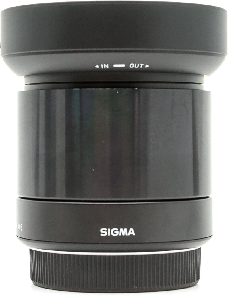 sigma 60mm f/2.8 dn art micro four thirds fit (condition: like new)