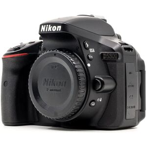 Nikon D5300 (Condition: Excellent)