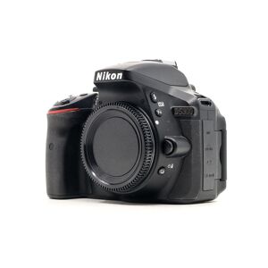 Nikon D5300 (Condition: Excellent)