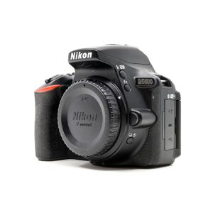 Nikon D5600 (Condition: Excellent)