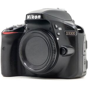 Nikon D3300 (Condition: Excellent)