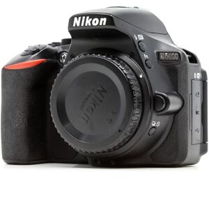 Nikon D5600 (Condition: Good)