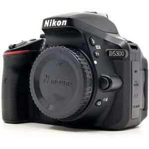 Nikon D5300 (Condition: Excellent)