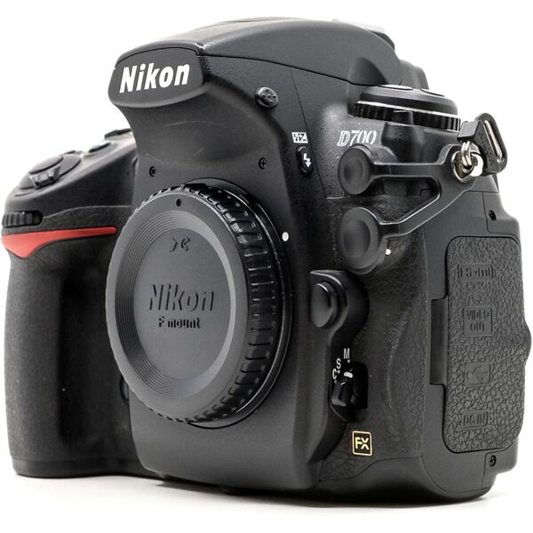 nikon d700 (condition: excellent)