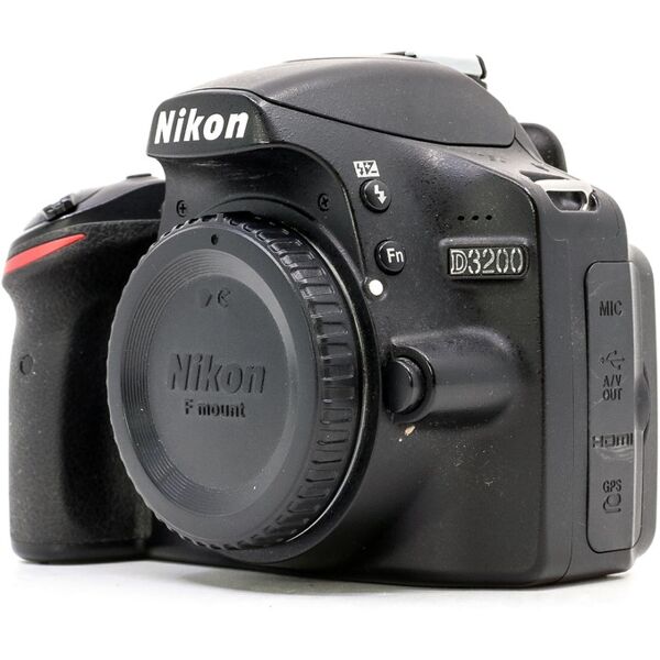 nikon d3200 (condition: good)