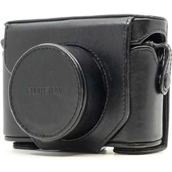 fujifilm x10 / x20 leather case (condition: good)