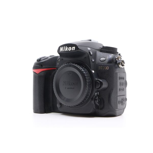 nikon d7000 (condition: excellent)