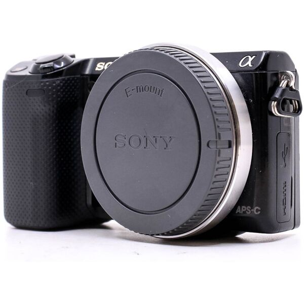 sony alpha nex-5r (condition: well used)