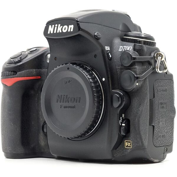 nikon d700 (condition: s/r)