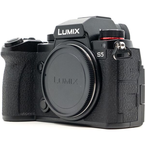 panasonic lumix dc-s5 (condition: like new)