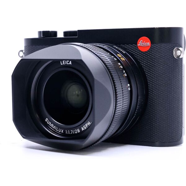 leica q3 (condition: excellent)