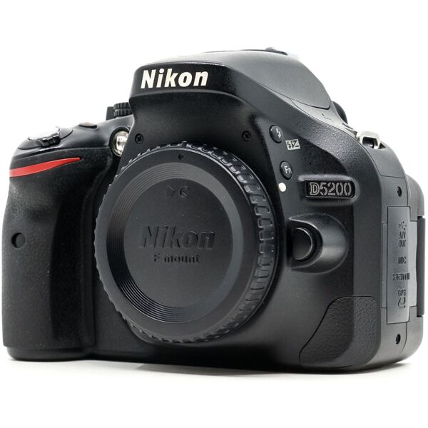 nikon d5200 (condition: good)