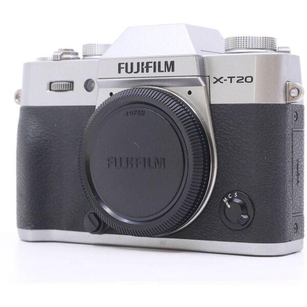 fujifilm x-t20 (condition: well used)