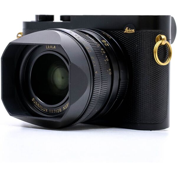 leica q2 daniel craig x greg williams edition (condition: excellent)