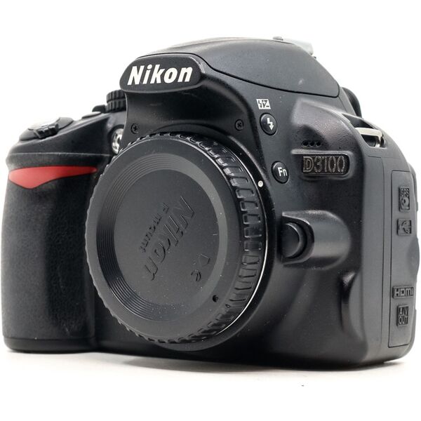 nikon d3100 (condition: well used)