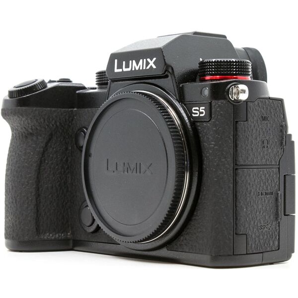 panasonic lumix dc-s5 (condition: like new)