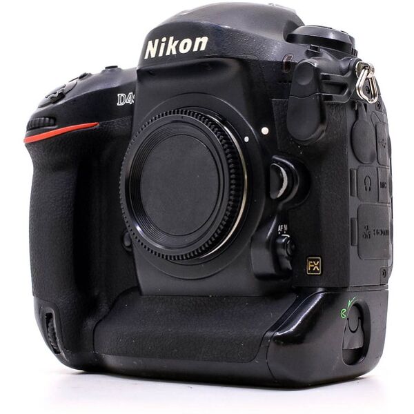 nikon d4s (condition: well used)