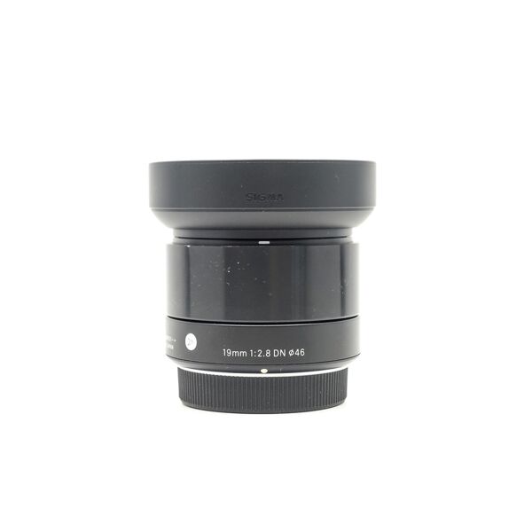 sigma 19mm f/2.8 dn art micro four thirds fit (condition: like new)