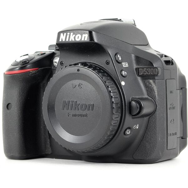 nikon d5300 (condition: s/r)