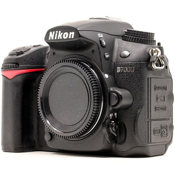 nikon d7000 (condition: good)