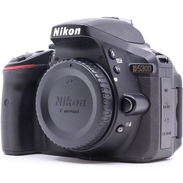 nikon d5300 (condition: excellent)